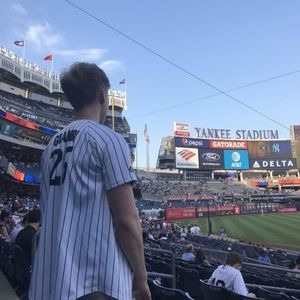 Meet your Posher, Adrian